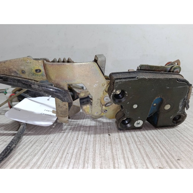 Recambio de cerradura puerta delantera izquierda para suzuki vitara cabrio (et, ta) 2.0 16v (ta51, sv420) referencia OEM IAM 832