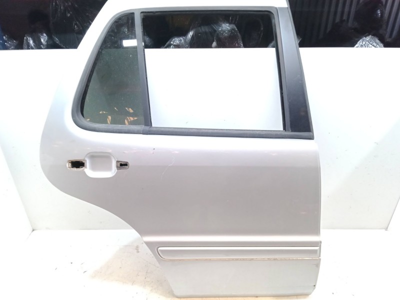 Recambio de puerta trasera derecha para mercedes-benz clase m (w163) ml 430 (163.172) referencia OEM IAM   