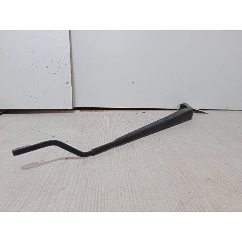 Recambio de brazo limpia delantero izquierdo para toyota corolla verso (zer_, zze12_, r1_) 1.8 (znr11_) referencia OEM IAM   
