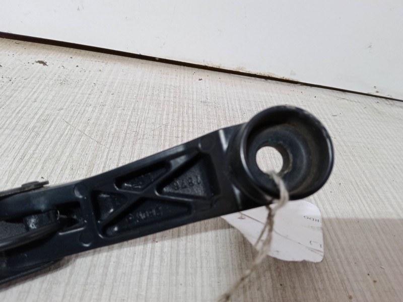 Recambio de brazo limpia delantero izquierdo para toyota corolla verso (zer_, zze12_, r1_) 1.8 (znr11_) referencia OEM IAM   