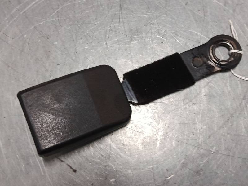 ANCLAJE CINTURON DELANTERO IZQUIERDO 