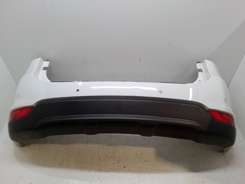 Recambio de paragolpes trasero para kia carens iv 1.7 crdi referencia OEM IAM   