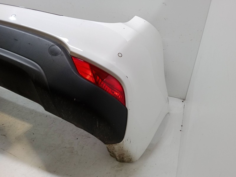 Recambio de paragolpes trasero para kia carens iv 1.7 crdi referencia OEM IAM   