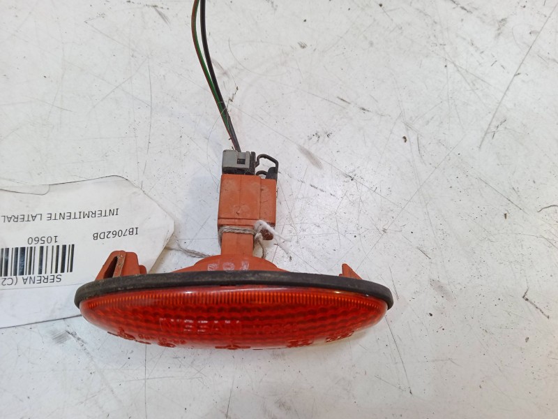 Recambio de intermitente lateral izquierdo para nissan serena (c23) 2.3 d referencia OEM IAM   