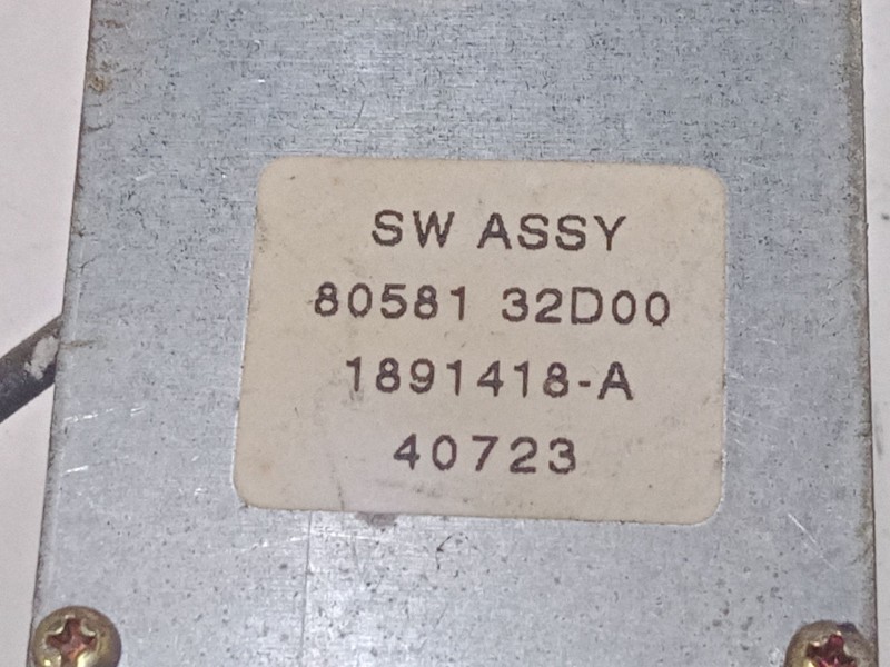 Recambio de cerradura puerta delantera izquierda para nissan cabstar e (tl_, vl_) 125.35, 125.45 (tl0, vl0) referencia OEM IAM 8