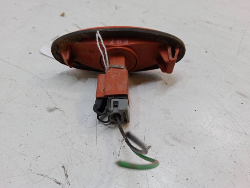 Recambio de intermitente lateral izquierdo para nissan serena (c23) 2.3 d referencia OEM IAM   