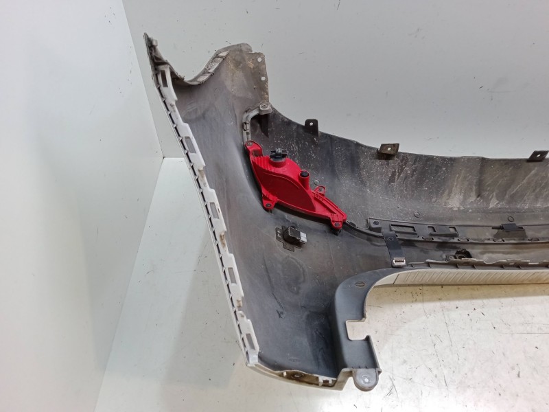 Recambio de paragolpes trasero para kia carens iv 1.7 crdi referencia OEM IAM   