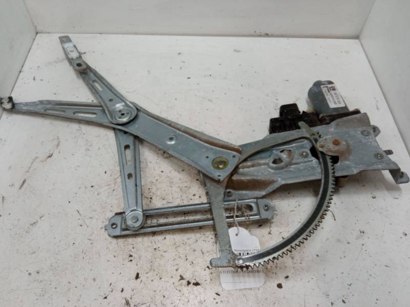 ELEVALUNAS ELECTRICO DELANTERO IZQUIERDO 90579355 