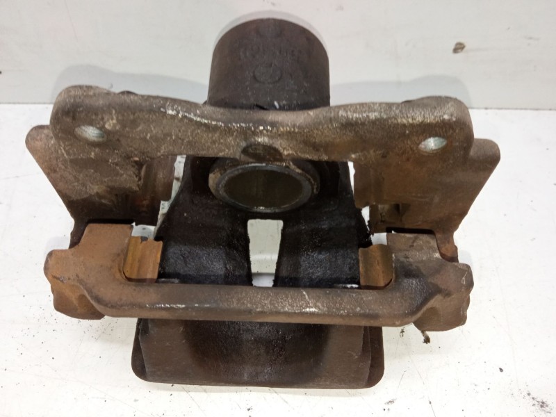 Recambio de pinza freno trasera derecha para toyota corolla verso (zer_, zze12_, r1_) 1.8 (znr11_) referencia OEM IAM Y01340  