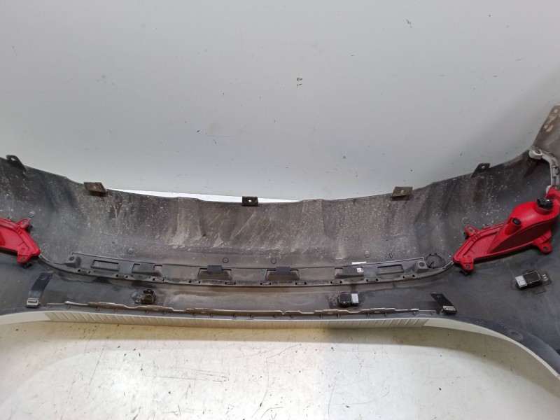 Recambio de paragolpes trasero para kia carens iv 1.7 crdi referencia OEM IAM   