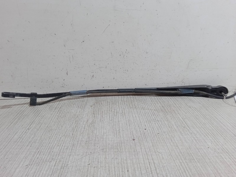 Recambio de brazo limpia delantero izquierdo para aixam a.721 0.4 d referencia OEM IAM   