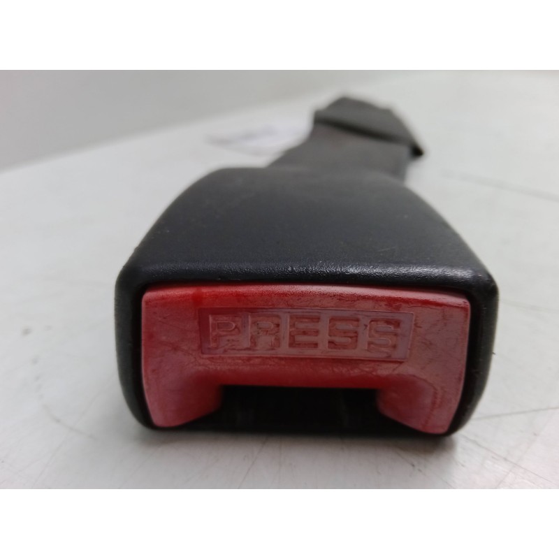 Recambio de anclaje cinturon trasero derecho para citroën c3 i (fc_, fn_) 1.4 i referencia OEM IAM   