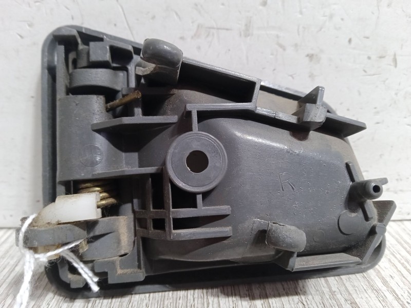 Recambio de maneta interior puerta delantera derecha para suzuki vitara cabrio (et, ta) 2.0 16v (ta51, sv420) referencia OEM IAM