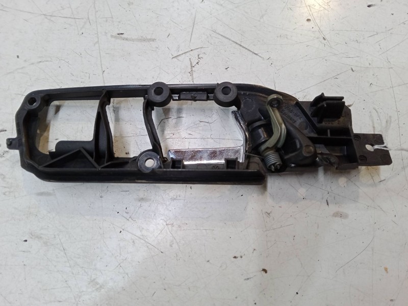 Recambio de maneta interior puerta delantera izquierda para volkswagen polo iv sedán (9n2) 1.9 tdi referencia OEM IAM   