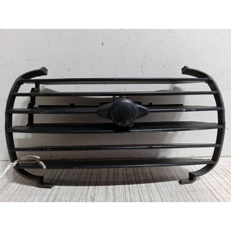 Recambio de aireador central para smart fortwo coupé (450) 0.7 (450.352, 450.332) referencia OEM IAM   