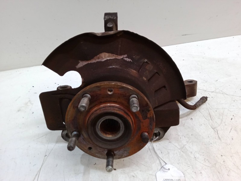 Recambio de mangueta delantera derecha para kia carnival i (up) 2.9 tdi referencia OEM IAM   