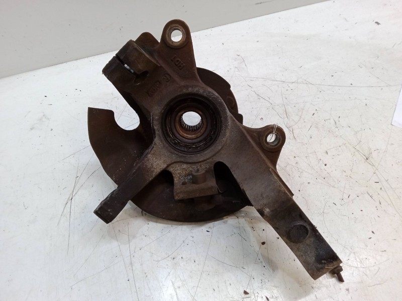 Recambio de mangueta delantera derecha para kia carnival i (up) 2.9 tdi referencia OEM IAM   