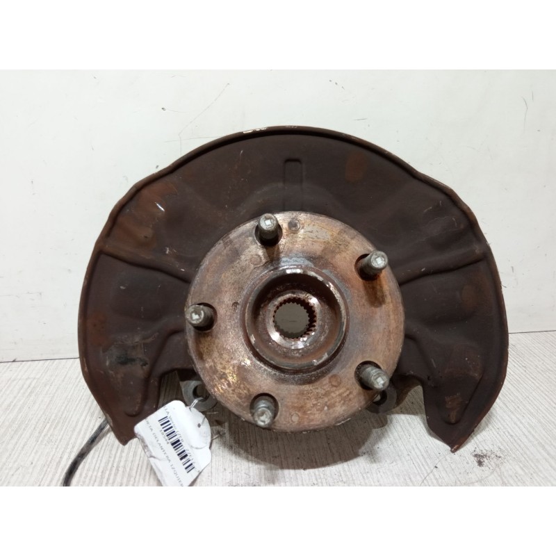Recambio de mangueta delantera izquierda para toyota corolla verso (zer_, zze12_, r1_) 1.8 (znr11_) referencia OEM IAM   