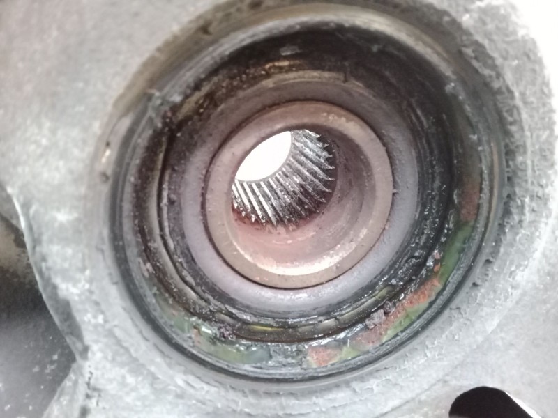 Recambio de mangueta delantera derecha para kia carnival i (up) 2.9 tdi referencia OEM IAM   