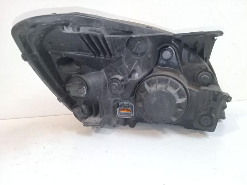 Recambio de faro izquierdo para kia rio ii sedán (jb) 1.4 16v referencia OEM IAM   