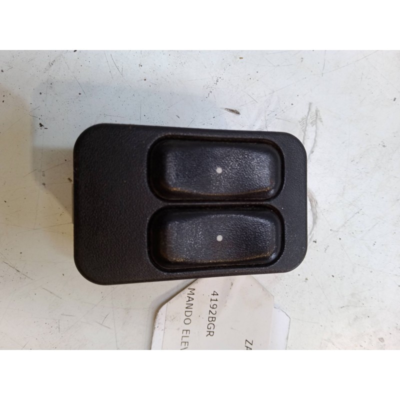 Recambio de mando elevalunas delantero izquierdo para opel zafira a monospace (t98) 2.0 dti 16v (f75) referencia OEM IAM   