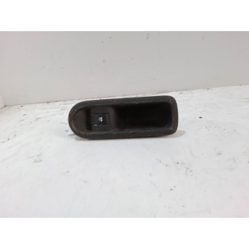 Recambio de mando elevalunas trasero izquierdo para renault megane ii (bm0/1_, cm0/1_) 1.5 dci (bm02, bm13, bm2a, cm02, cm13) re