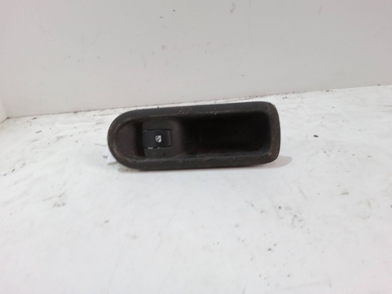 Recambio de mando elevalunas trasero izquierdo para renault megane ii (bm0/1_, cm0/1_) 1.5 dci (bm02, bm13, bm2a, cm02, cm13) re