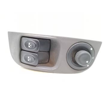MANDO ELEVALUNAS DELANTERO IZQUIERDO 7700429992F 