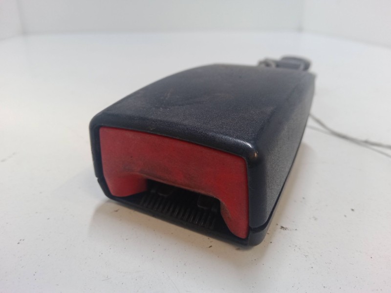 Recambio de anclaje cinturon delantero derecho para citroën nemo furgoneta/monovolumen (aa_) 1.3 hdi 75 referencia OEM IAM 21370