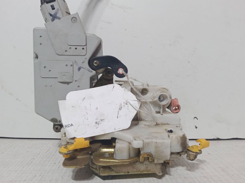 Recambio de cerradura puerta delantera izquierda para nissan primera hatchback (p11) 1.6 16v referencia OEM IAM   