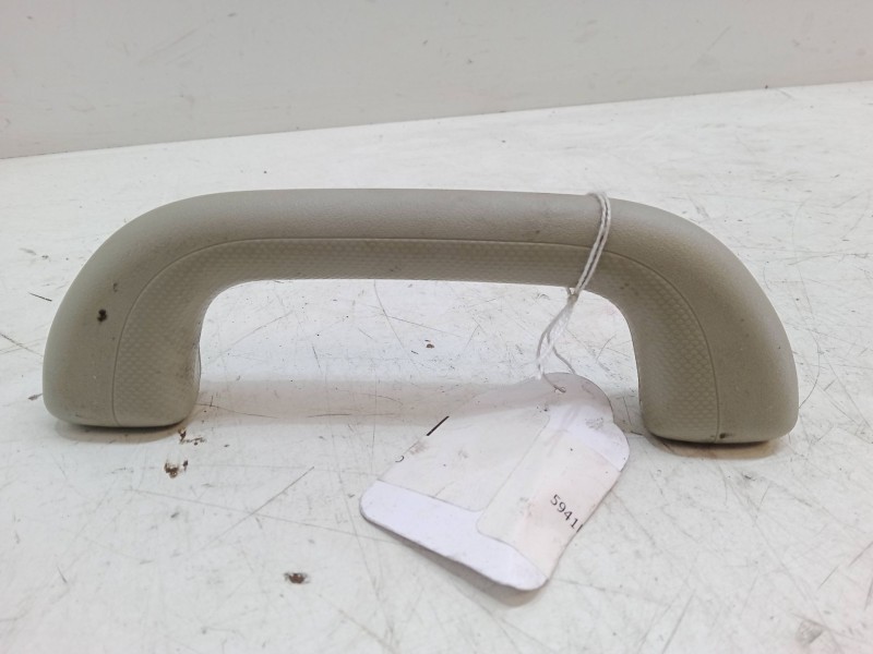 Recambio de asidero del derecho para kia carens iv 1.7 crdi referencia OEM IAM   