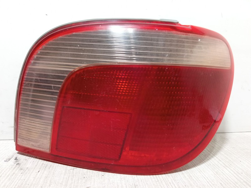 Recambio de piloto trasero derecho para toyota yaris (_p1_) 1.0 (scp10_) referencia OEM IAM   