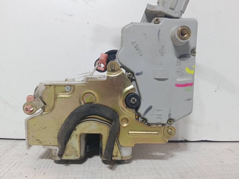 Recambio de cerradura puerta delantera izquierda para nissan primera hatchback (p11) 1.6 16v referencia OEM IAM   