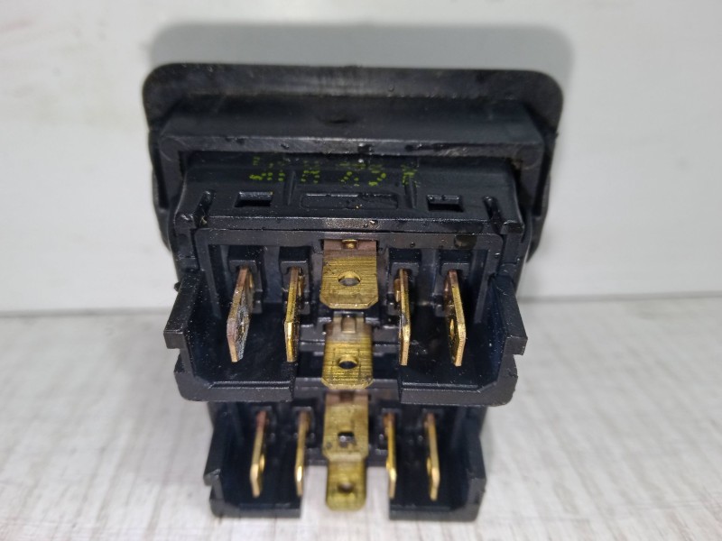 Recambio de mando elevalunas central para microcar due 0.5 referencia OEM IAM   