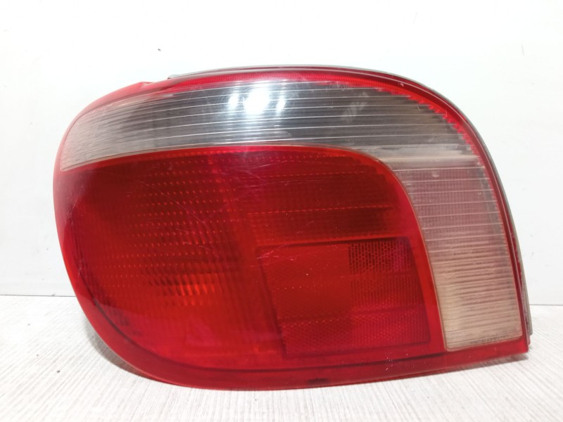 Recambio de piloto trasero izquierdo para toyota yaris (_p1_) 1.0 (scp10_) referencia OEM IAM   