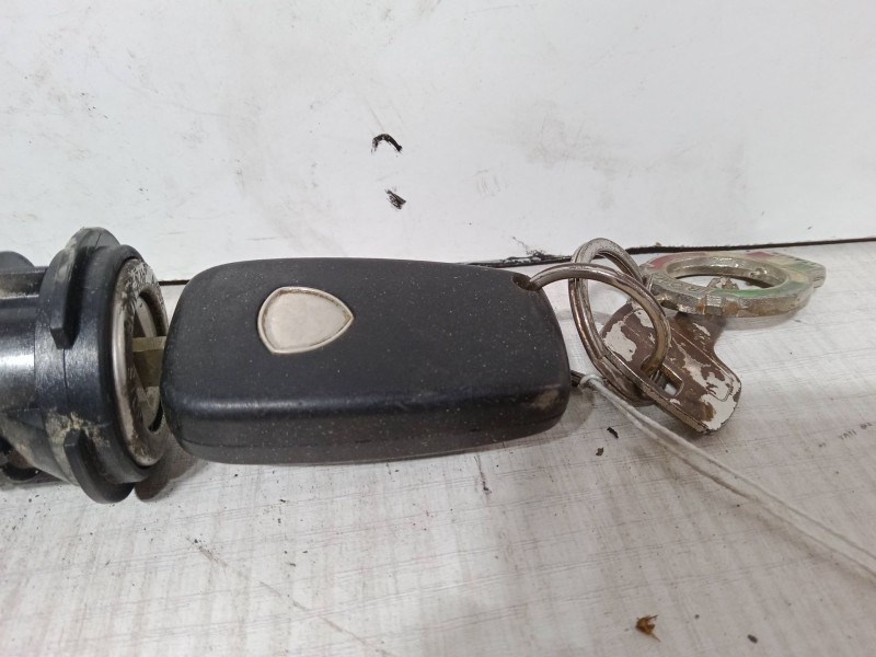 Recambio de clausor para lancia ypsilon (843_) 1.2 (843.axa1a) referencia OEM IAM   