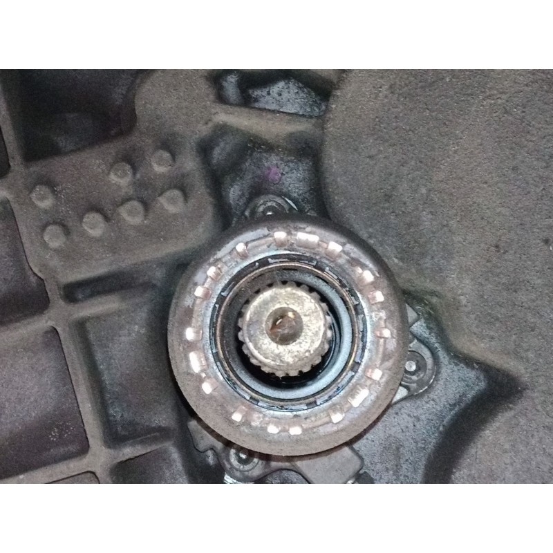 Recambio de caja de cambios manual 6 velocidades para opel zafira / zafira family b (a05) 1.9 cdti (m75) referencia OEM IAM 5519