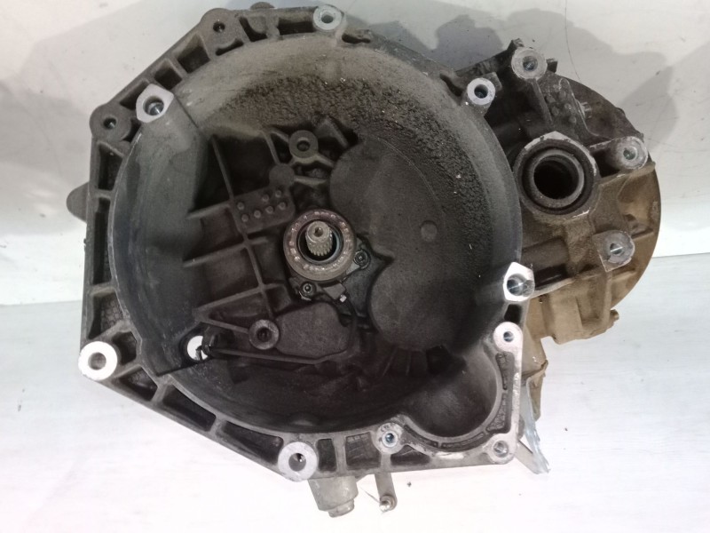 Recambio de caja de cambios manual 6 velocidades para opel zafira / zafira family b (a05) 1.9 cdti (m75) referencia OEM IAM 5519