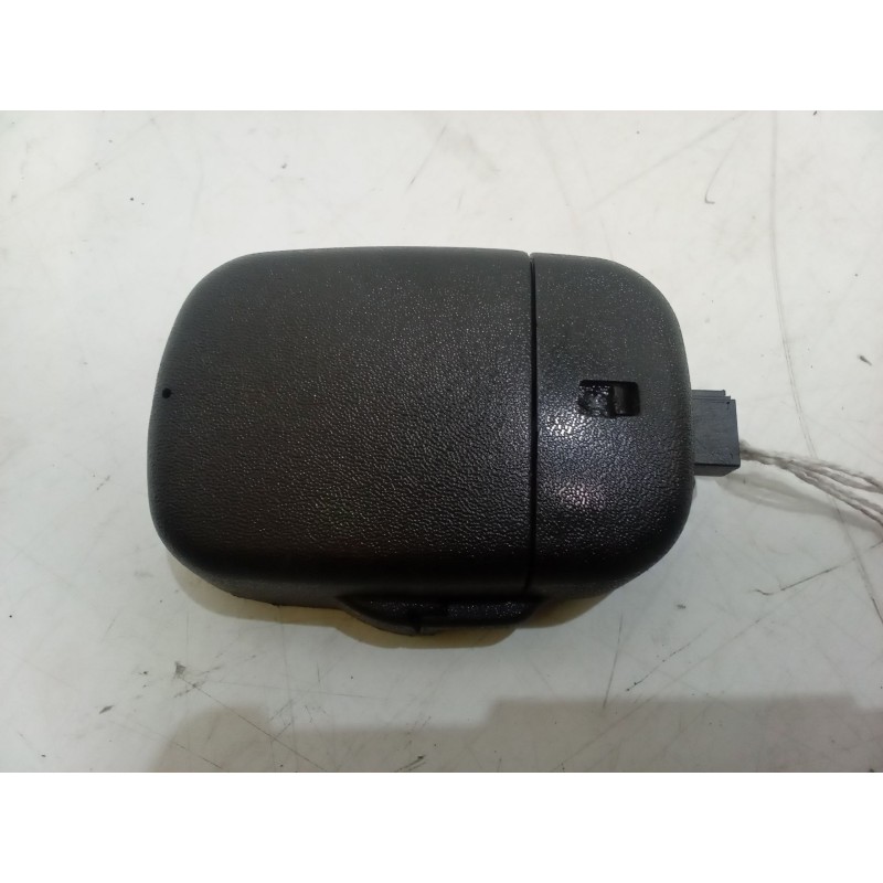 Recambio de sensor lluvia y luces para kia carens iv 1.7 crdi referencia OEM IAM 960002W000  