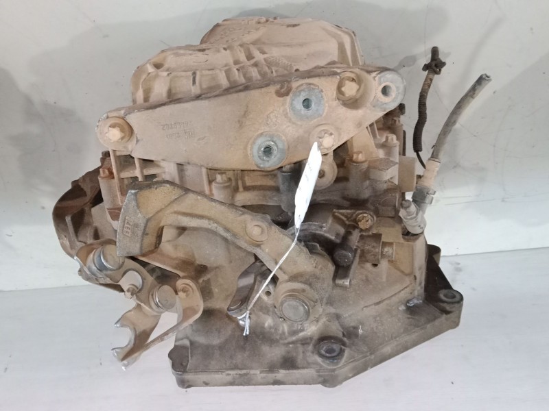 Recambio de caja de cambios manual 6 velocidades para opel zafira / zafira family b (a05) 1.9 cdti (m75) referencia OEM IAM 5519