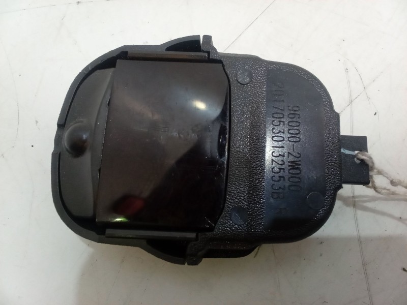 Recambio de sensor lluvia y luces para kia carens iv 1.7 crdi referencia OEM IAM 960002W000  