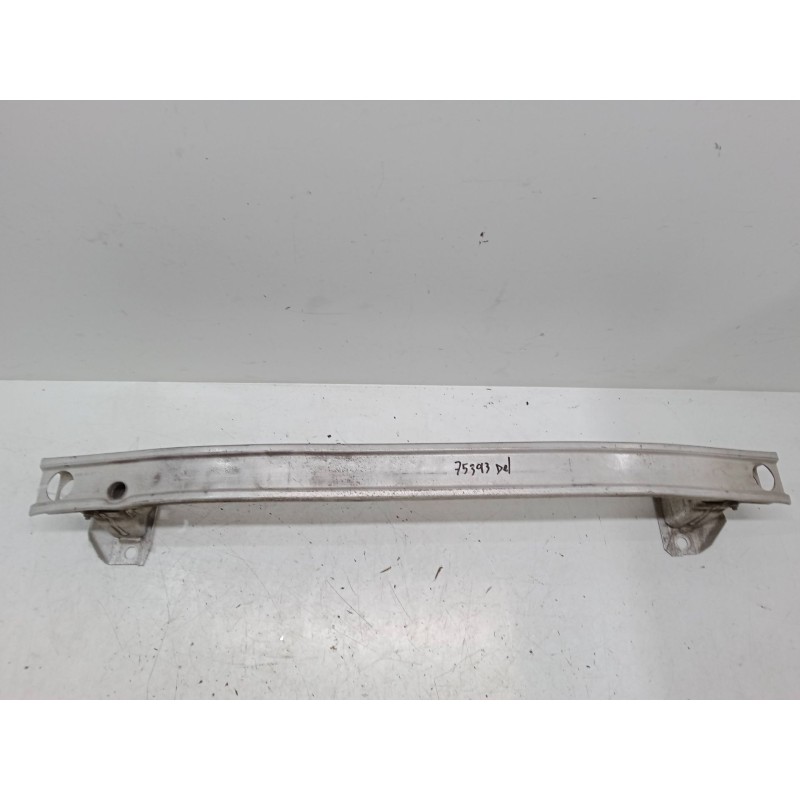 Recambio de refuerzo paragolpes delantero para renault clio iii (br0/1, cr0/1) 1.2 16v (br0p, cr0p) referencia OEM IAM   