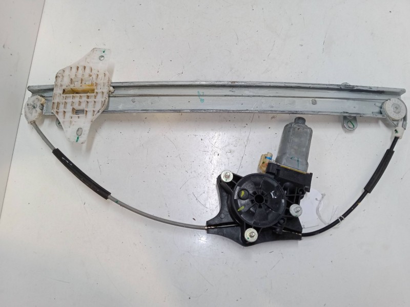 Recambio de elevalunas electrico delantero derecho para hyundai i10 ii (ba, ia) 1.0 referencia OEM IAM 82402B4110  