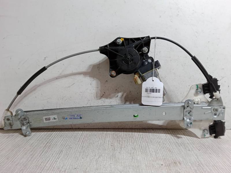 ELEVALUNAS ELECTRICO DELANTERO DERECHO 82402B4110 