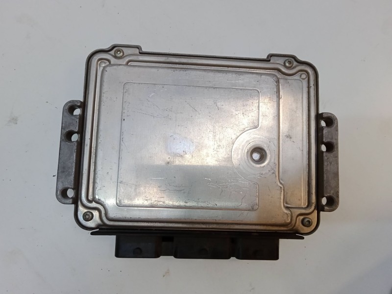 Recambio de centralita motor uce para renault scénic ii (jm0/1_) 1.9 dci (jm0g, jm12, jm1g, jm2c) referencia OEM IAM 0281011390 