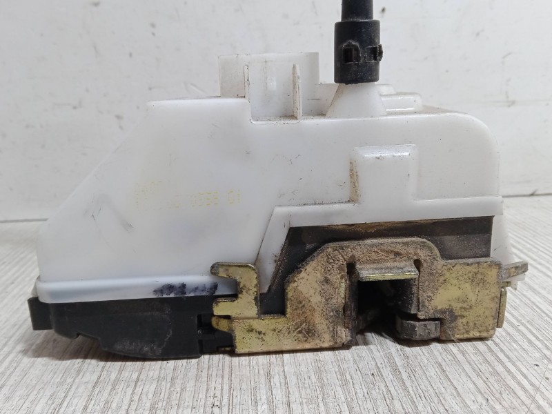 Recambio de cerradura puerta delantera izquierda para renault laguna ii (bg0/1_) 1.9 dci (bg1a, bg1w, bg0g) referencia OEM IAM  