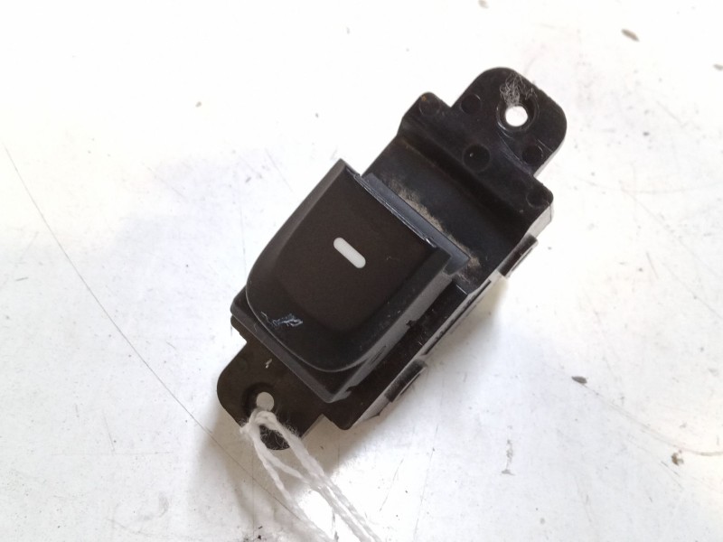 Recambio de mando elevalunas trasero izquierdo para hyundai i10 ii (ba, ia) 1.0 referencia OEM IAM   