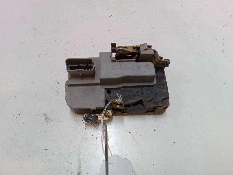 CERRADURA PUERTA DELANTERA DERECHA 