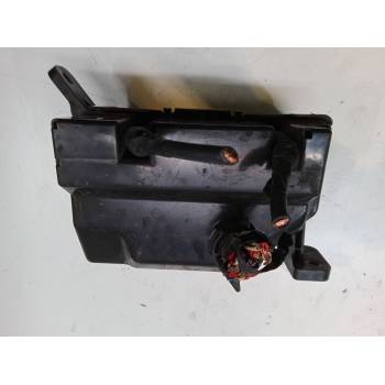 CAJA RELES / FUSIBLES 