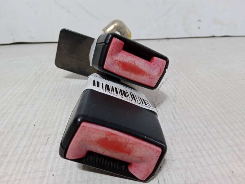 Recambio de anclaje trasero izquierdo para volkswagen passat b5.5 (3b3) 1.9 tdi referencia OEM IAM   